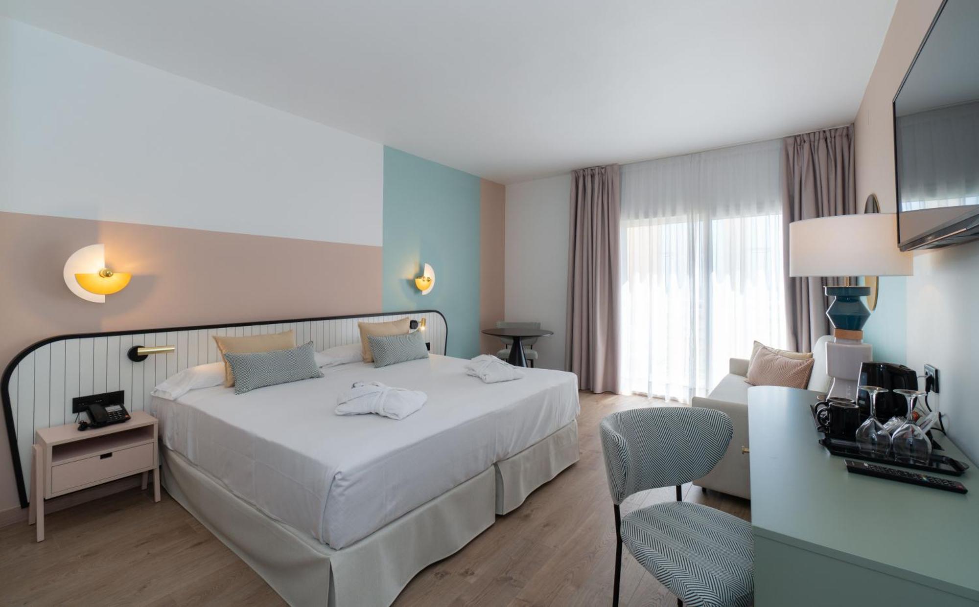 Habitación Superior Club con vistas frontales al mar