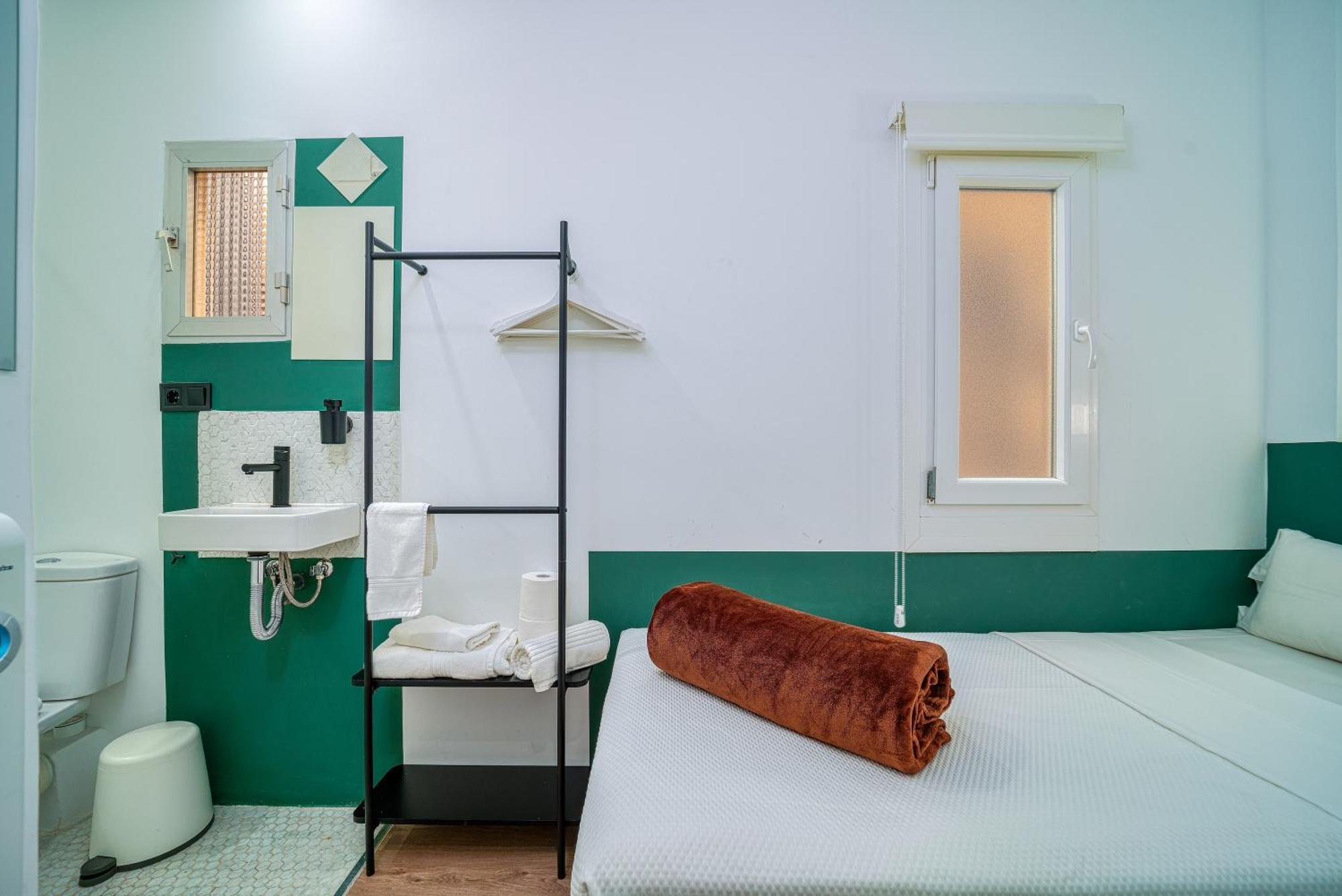 Single Room,1549044523:JPEG