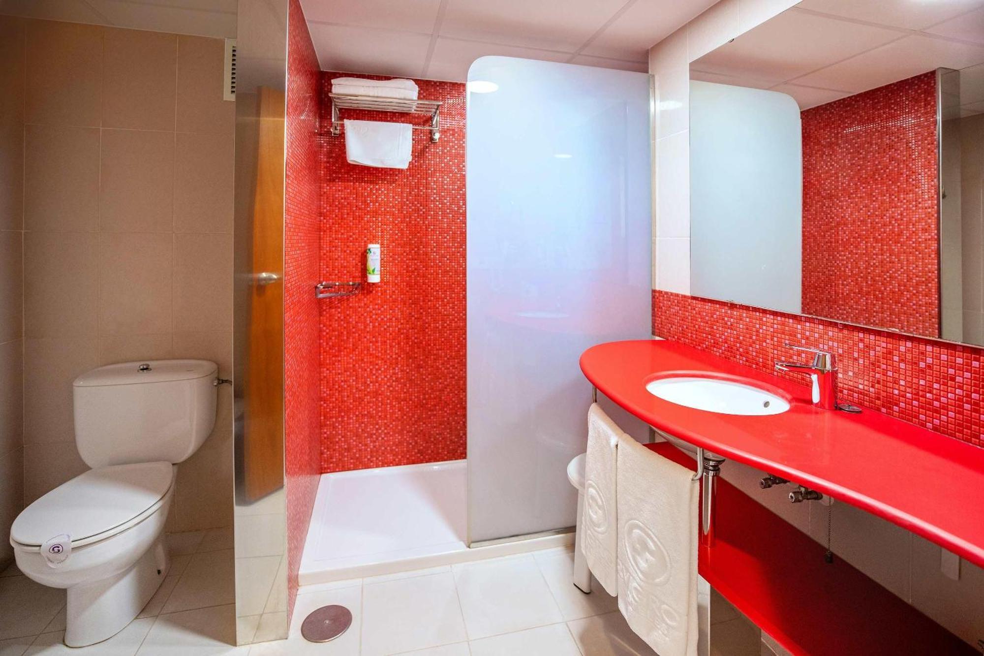 Habitación Doble Superior (3 adultos + 1 niño)