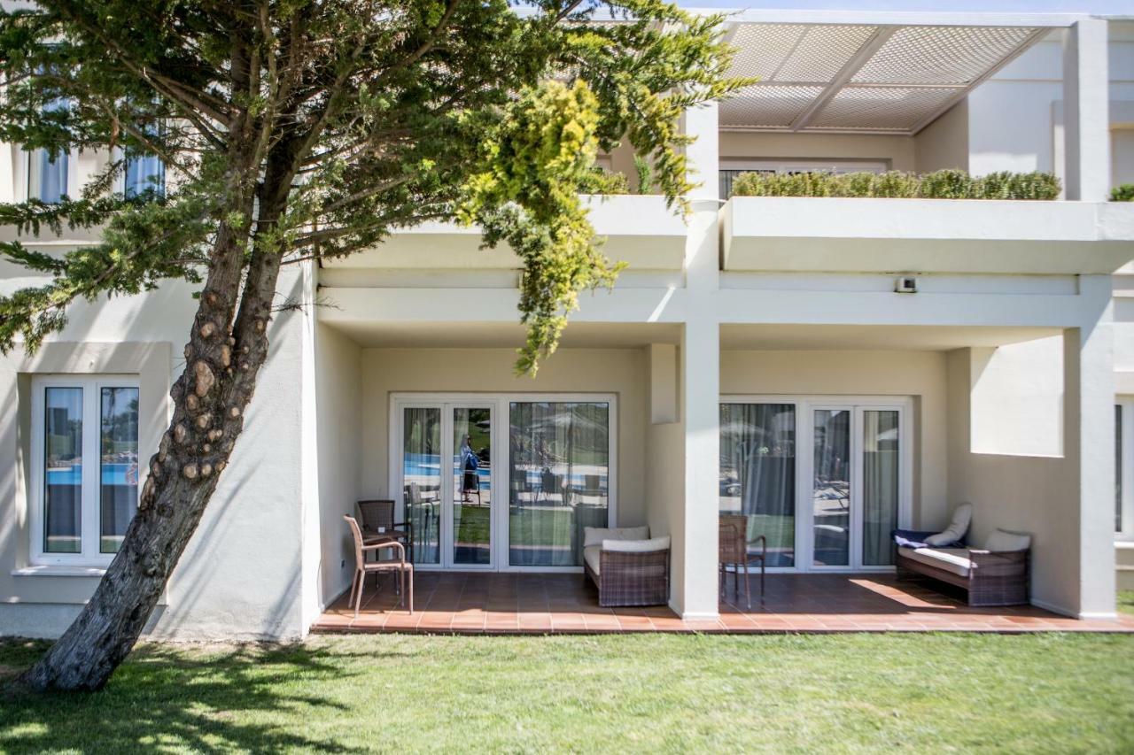Suite Junior con acceso al jardín (2 adultos + 2 niños)