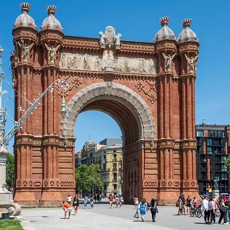 Aspasios Arc de Triomf Apartments-3