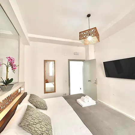 Unique House - Private Spa&Pool -Stayinseville-3