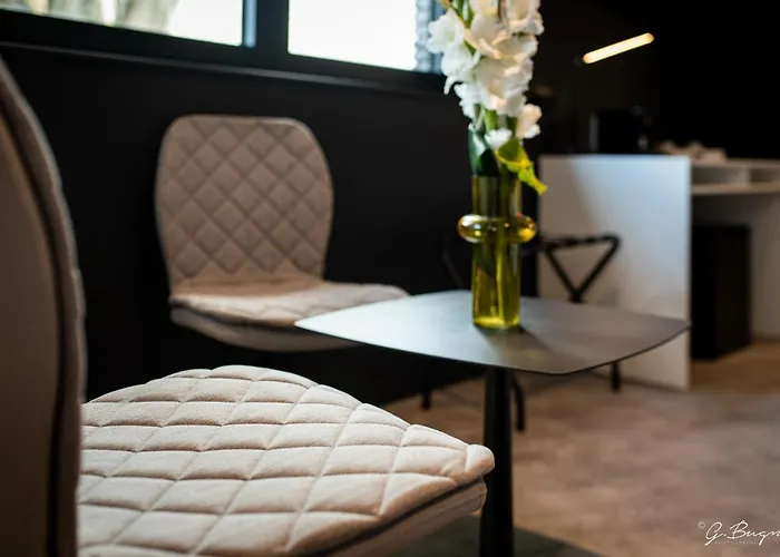 Les Thermes De Spa By La Cour De La Reine Hotel, Suites & Acces Gratuit Au Centre Thermal