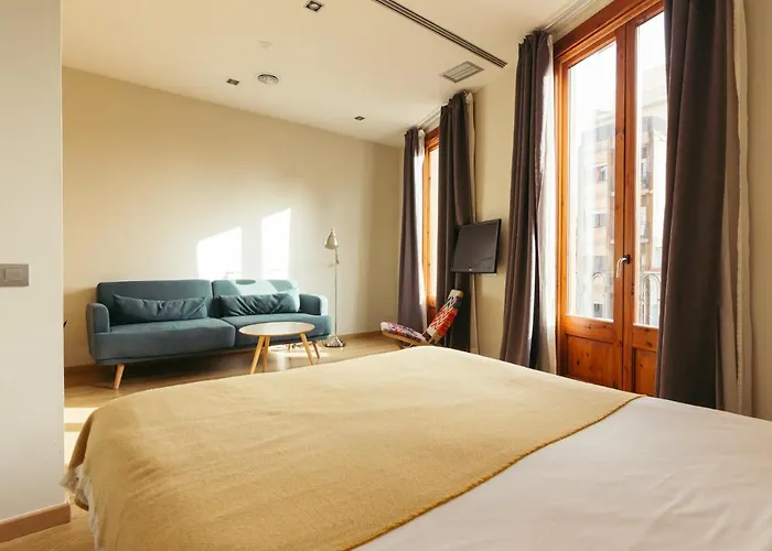 Casa Felipa Plaza España Barcelona